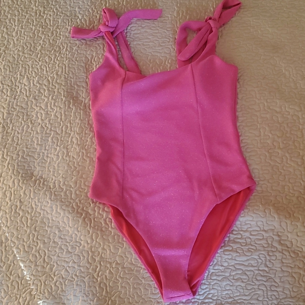 NEW  BEACHRIOT  SIDNEY ONE PIECE SWIMSUIT, NO TAGS